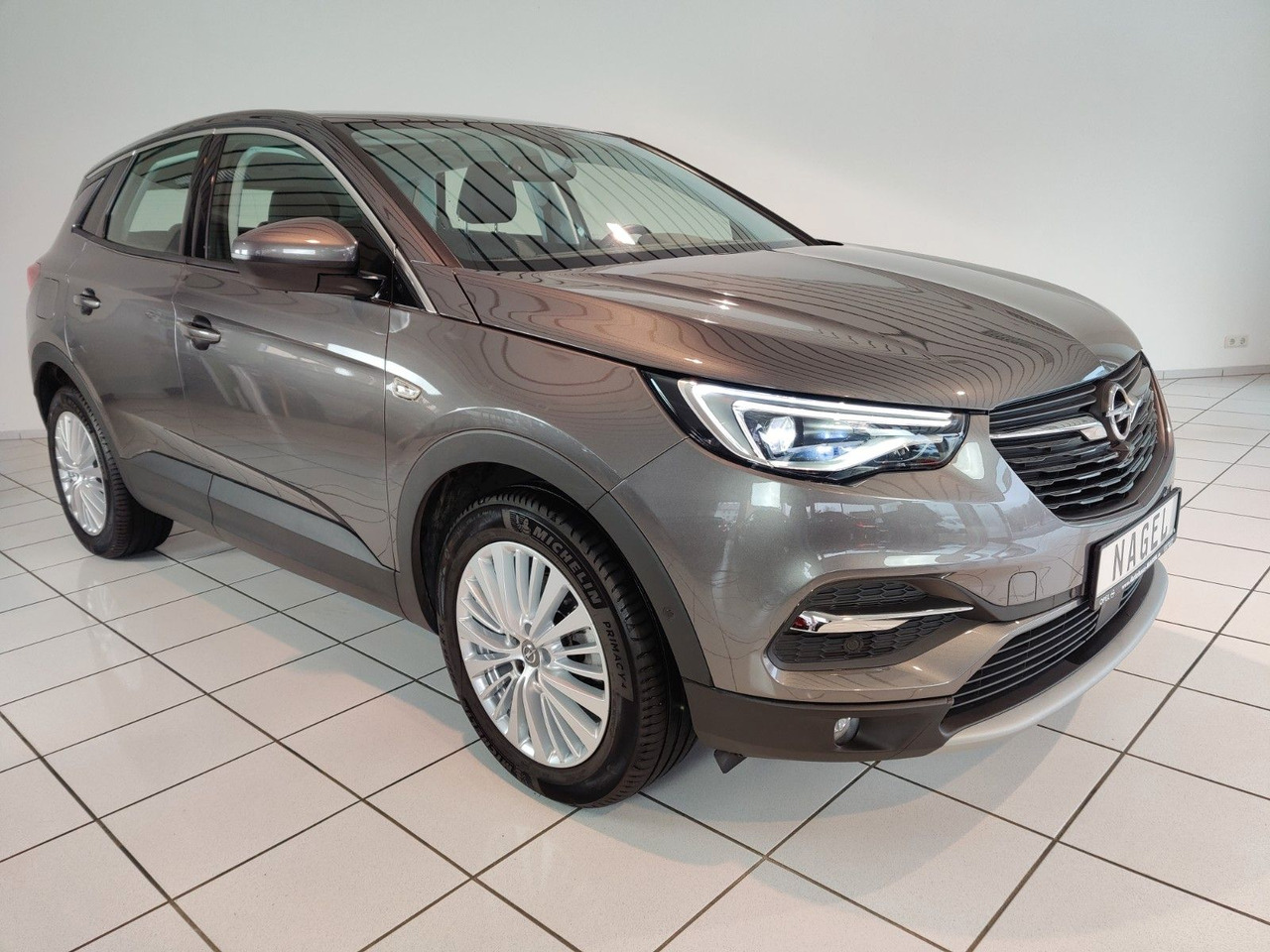 Opel Grandland X 1,2 Business Inno. Navi Leder PDC DAB LED - Mobil SUV: gambar 2 Opel Grandland X 1,2 Business Inno. Navi Leder PDC DAB LED - Mobil SUV: gambar 2
