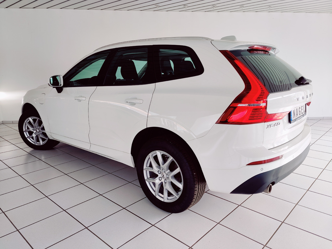 Volvo XC60 t8 twin engine Momentum Plug-In Hybrid AWD AHK Leder Navi - Mobil SUV: gambar 5 Volvo XC60 t8 twin engine Momentum Plug-In Hybrid AWD AHK Leder Navi - Mobil SUV: gambar 5