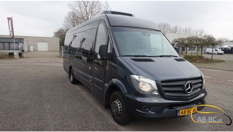 Mercedes-Benz Sprinter 516 - Van penumpang: gambar 1 Mercedes-Benz Sprinter 516 - Van penumpang: gambar 1