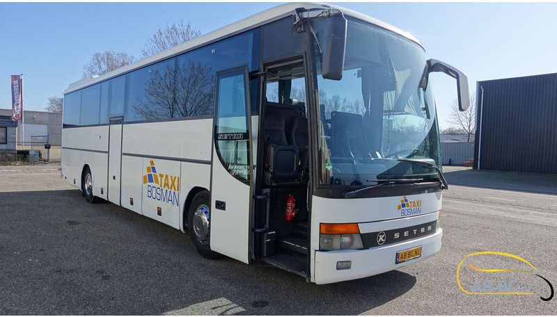 Setra S315 GT-HD *V8 engine* 52 Seats - Bus pariwisata: gambar 1 Setra S315 GT-HD *V8 engine* 52 Seats - Bus pariwisata: gambar 1