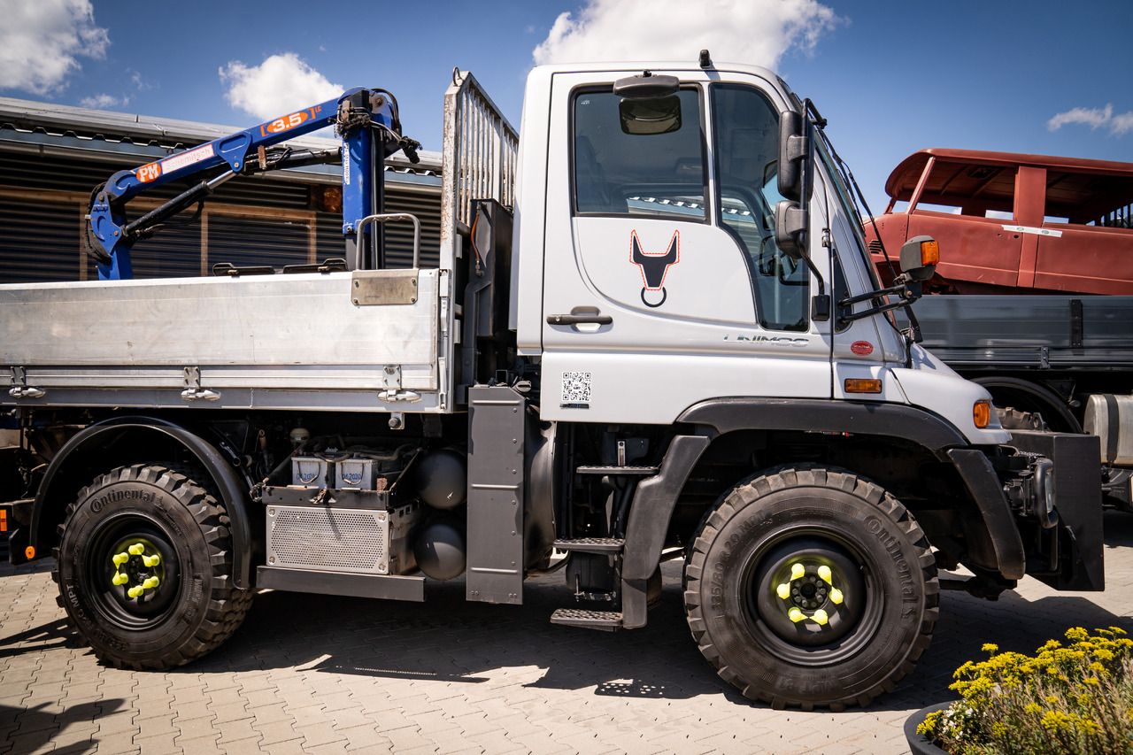 Unimog U300 - Mobil derek: gambar 4 Unimog U300 - Mobil derek: gambar 4
