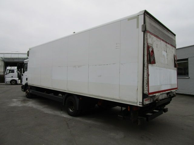 MAN TGL 12.220 4x2 BL Euro 6, LDBW. Navigation, 7,10 - Truk box: gambar 5 MAN TGL 12.220 4x2 BL Euro 6, LDBW. Navigation, 7,10 - Truk box: gambar 5
