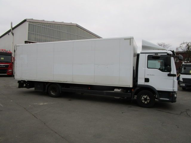 MAN TGL 12.220 4x2 BL Euro 6, LDBW. Navigation, 7,10 - Truk box: gambar 3 MAN TGL 12.220 4x2 BL Euro 6, LDBW. Navigation, 7,10 - Truk box: gambar 3