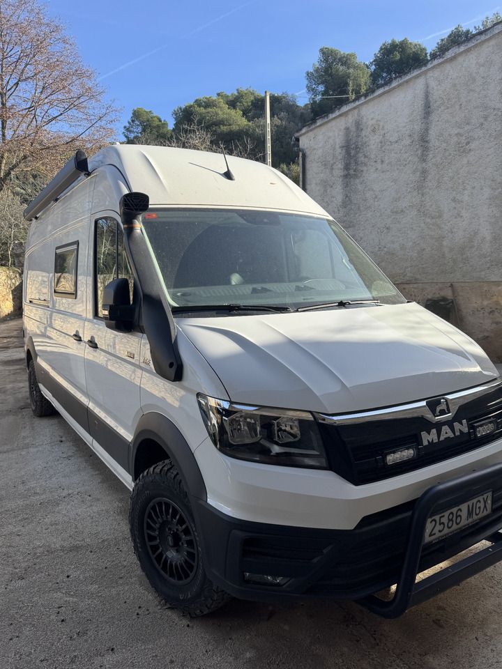 MAN TGE 2.0BITDI 130KW 3.5T 4WD AUTO L4 4p. - Mobil kemping: gambar 1 MAN TGE 2.0BITDI 130KW 3.5T 4WD AUTO L4 4p. - Mobil kemping: gambar 1