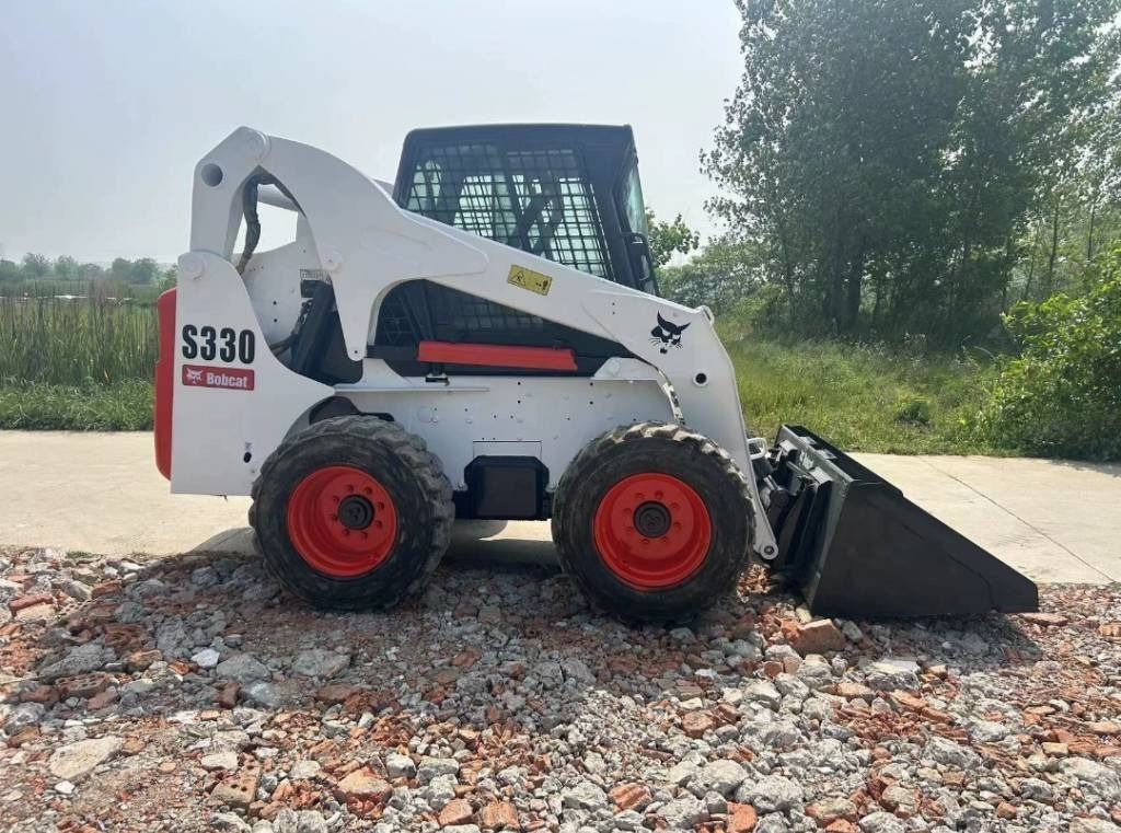 Bobcat S 330 - Skid steer: gambar 5 Bobcat S 330 - Skid steer: gambar 5