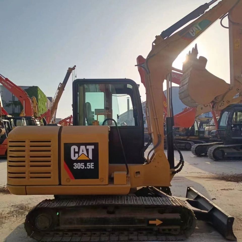 CAT 305.5 - Ekskavator mini: gambar 1 CAT 305.5 - Ekskavator mini: gambar 1