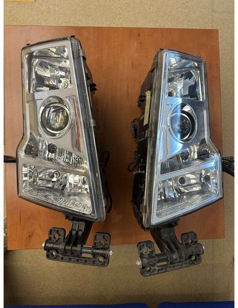 Volvo FH FM - Lampu depan: gambar 1 Volvo FH FM - Lampu depan: gambar 1