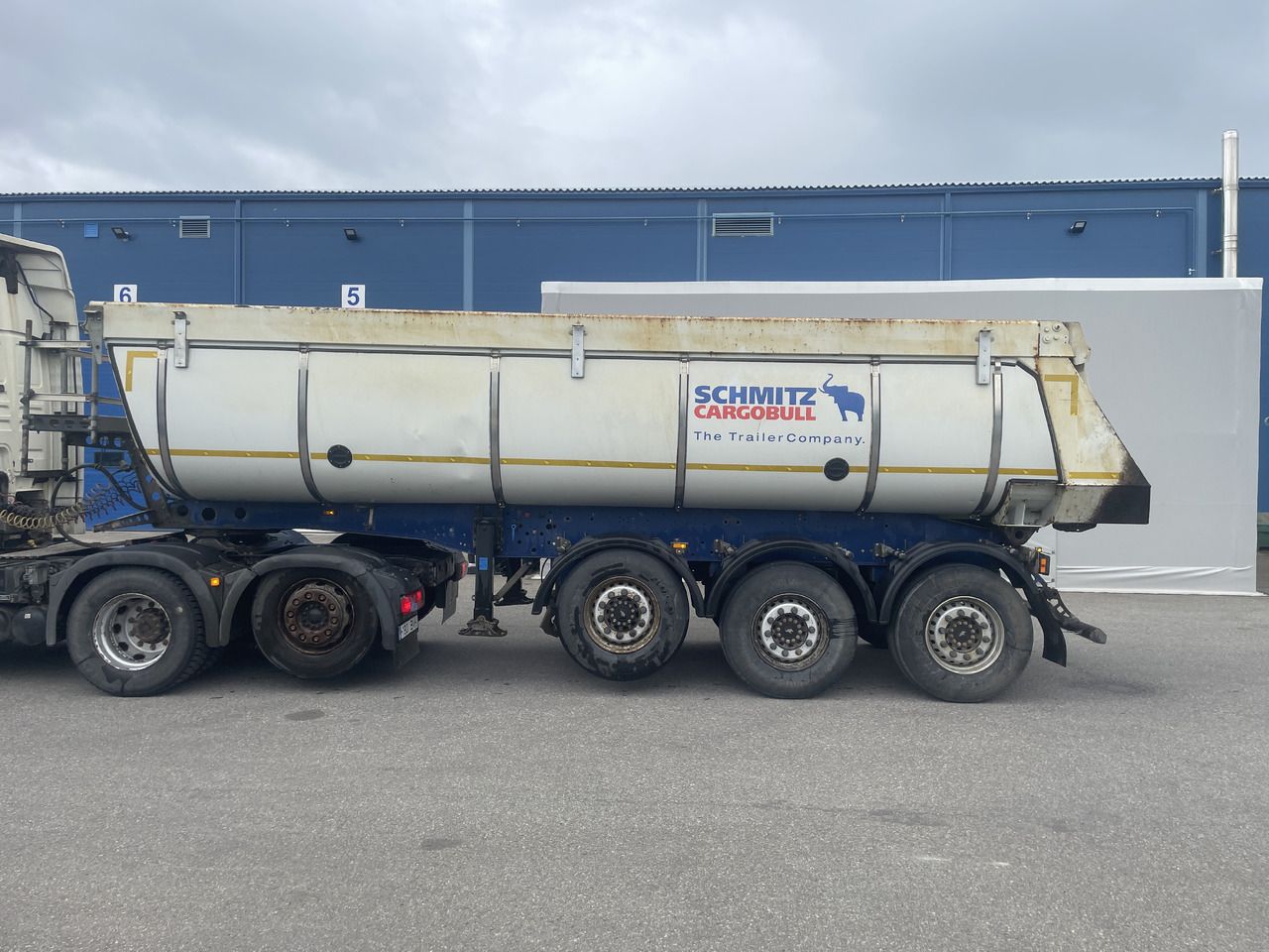 SCHMITZ CARGOBULL GOTHA 24m3 - Semi-trailer jungkit: gambar 1 SCHMITZ CARGOBULL GOTHA 24m3 - Semi-trailer jungkit: gambar 1