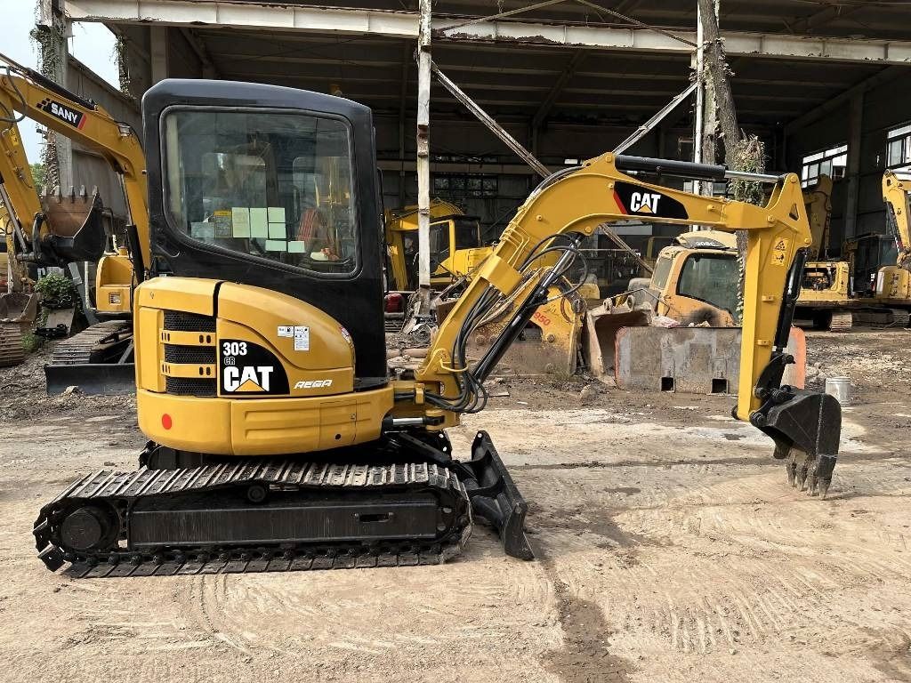 CAT 303GR - Ekskavator mini: gambar 1 CAT 303GR - Ekskavator mini: gambar 1