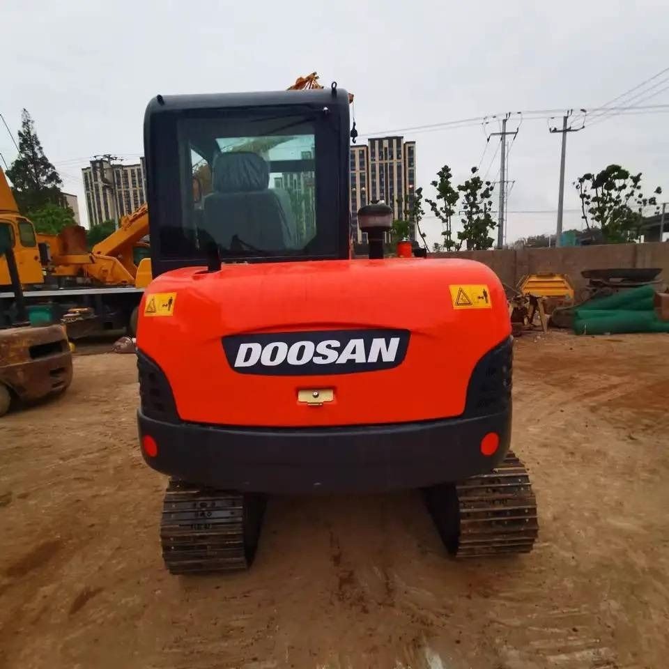 Doosan DH60-7 - Ekskavator mini: gambar 2 Doosan DH60-7 - Ekskavator mini: gambar 2