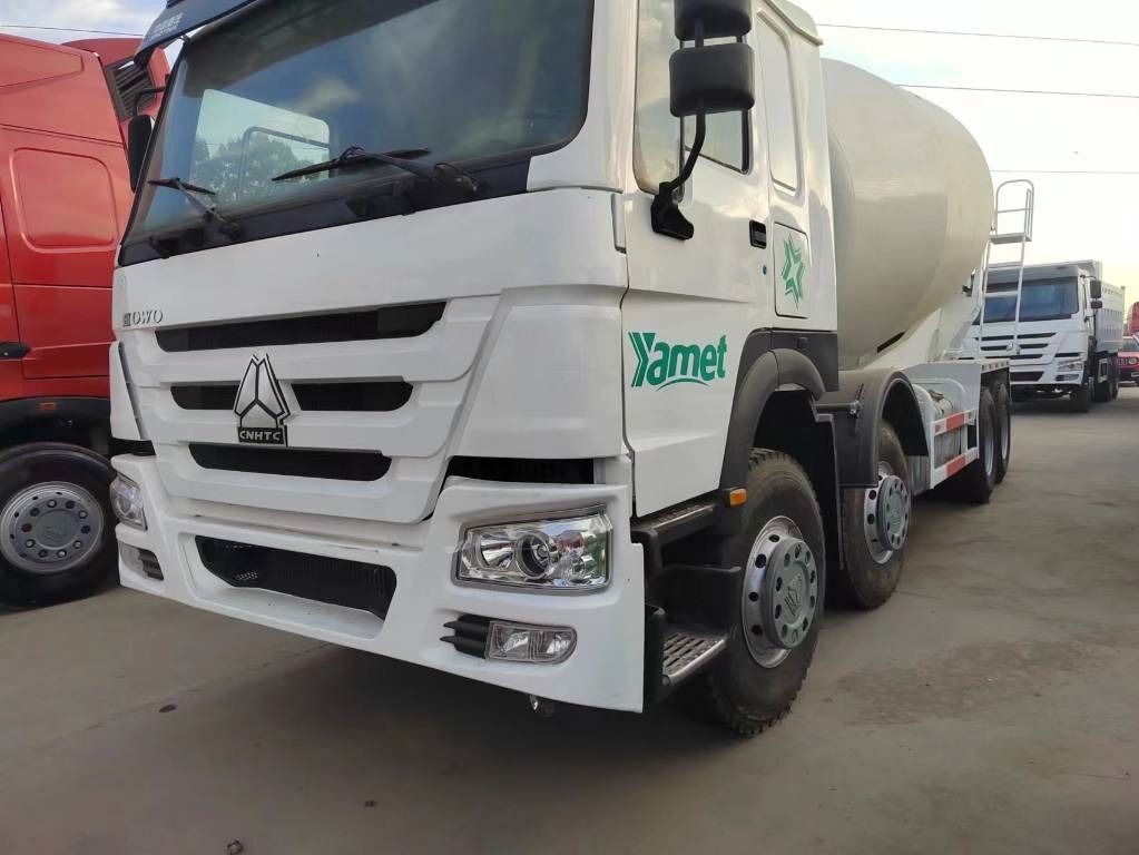 Howo 371 6x4 - Truk pengaduk beton: gambar 2 Howo 371 6x4 - Truk pengaduk beton: gambar 2