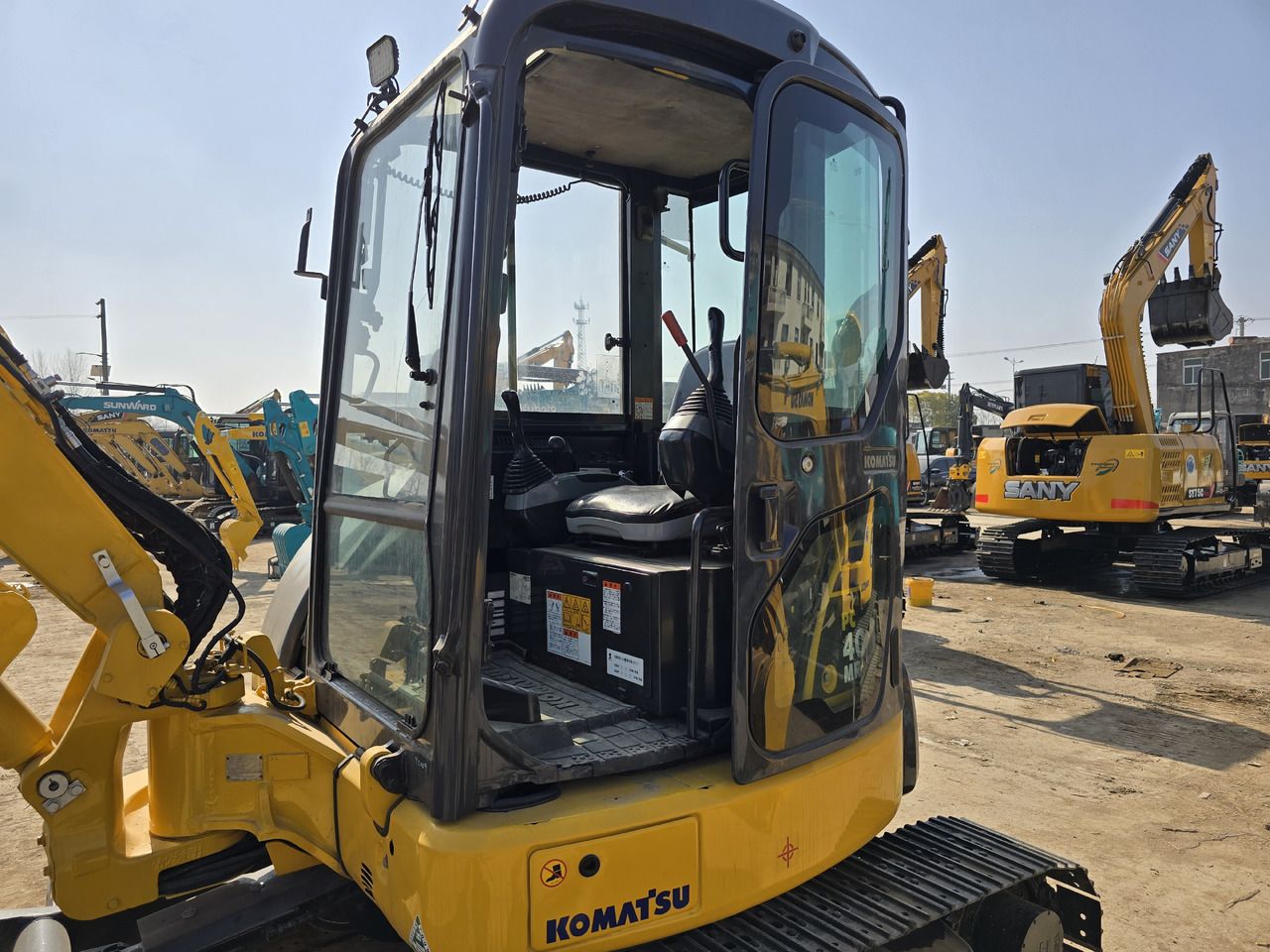 Ekskavator mini Komatsu PC40: gambar 18