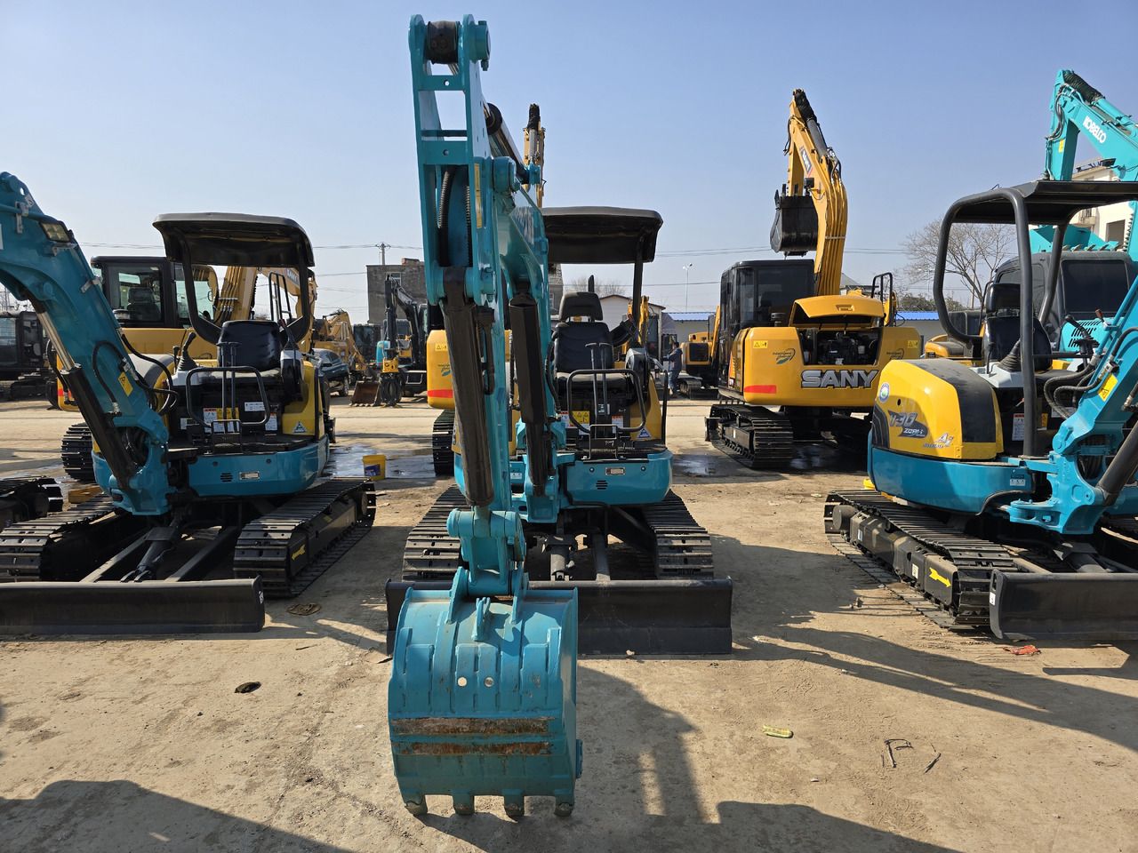 Kubota U35 - Ekskavator mini: gambar 3 Kubota U35 - Ekskavator mini: gambar 3