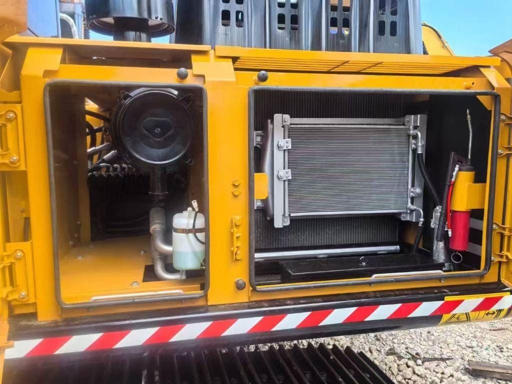 Sany SY215C - Ekskavator perayap: gambar 5 Sany SY215C - Ekskavator perayap: gambar 5