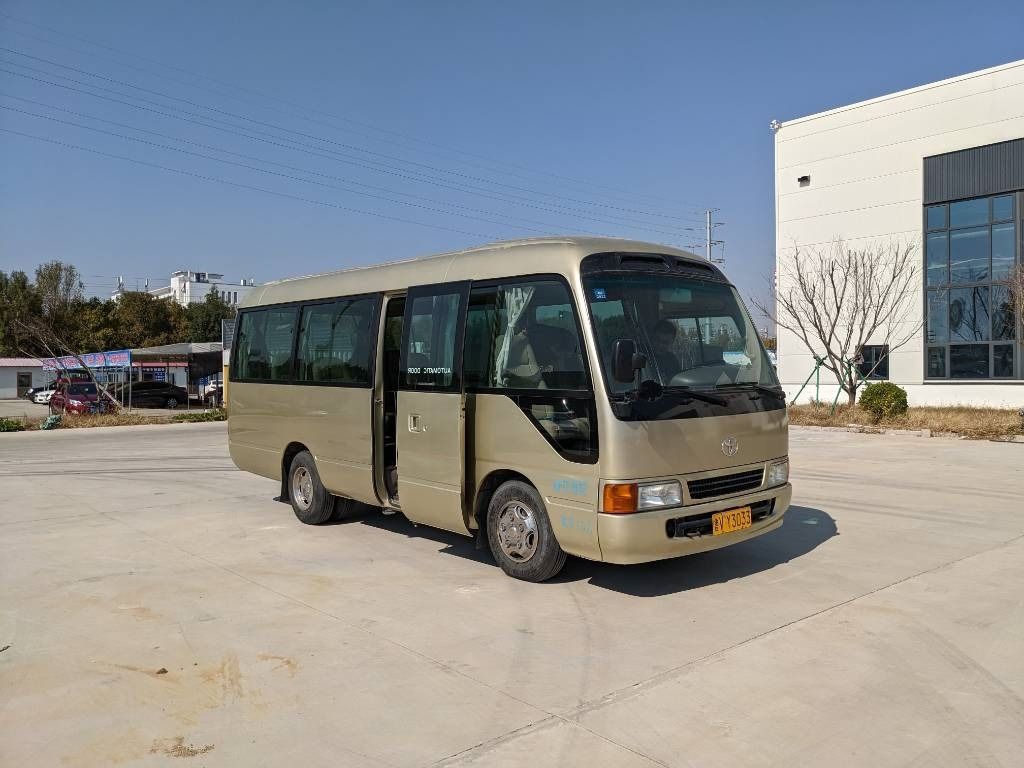 Leasing Toyota Coaster Bus Toyota Coaster Bus: gambar 8 Leasing Toyota Coaster Bus Toyota Coaster Bus: gambar 8