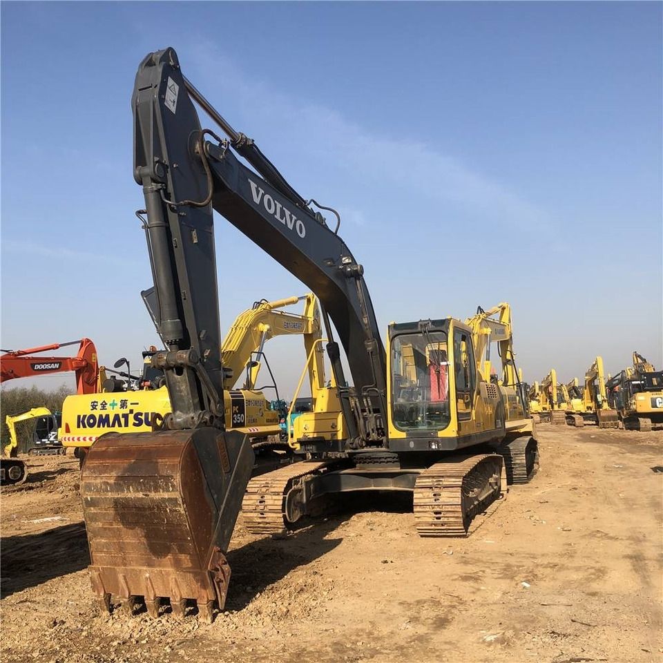 Volvo EC210B - Ekskavator perayap: gambar 1 Volvo EC210B - Ekskavator perayap: gambar 1