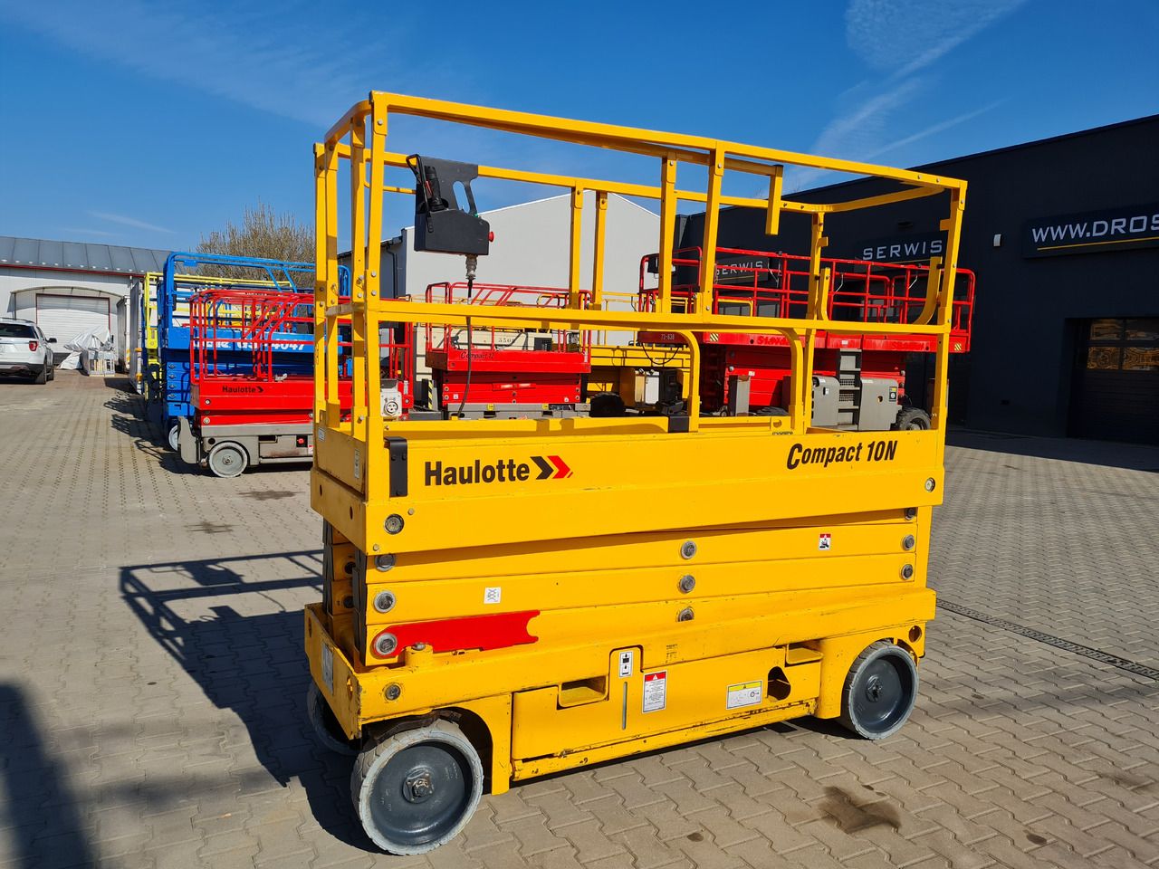 Haulotte Compact 10N - Scissor lifts: gambar 2 Haulotte Compact 10N - Scissor lifts: gambar 2