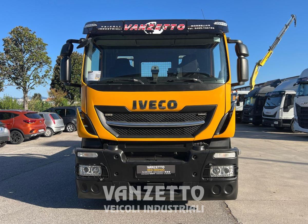 IVECO 320S42 STRALIS - Truk pengangkut mobil: gambar 2 IVECO 320S42 STRALIS - Truk pengangkut mobil: gambar 2