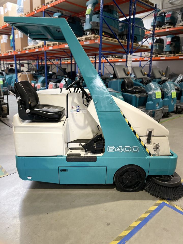 Tennant 6400 - Penyapu industri: gambar 2 Tennant 6400 - Penyapu industri: gambar 2