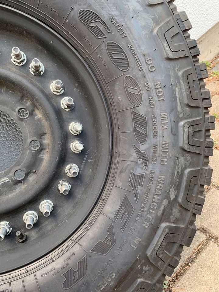 Goodyear 37x12.5R16.5 Goodyear MT/R_Hummer_Humvee - Ban untuk Mobil: gambar 4 Goodyear 37x12.5R16.5 Goodyear MT/R_Hummer_Humvee - Ban untuk Mobil: gambar 4
