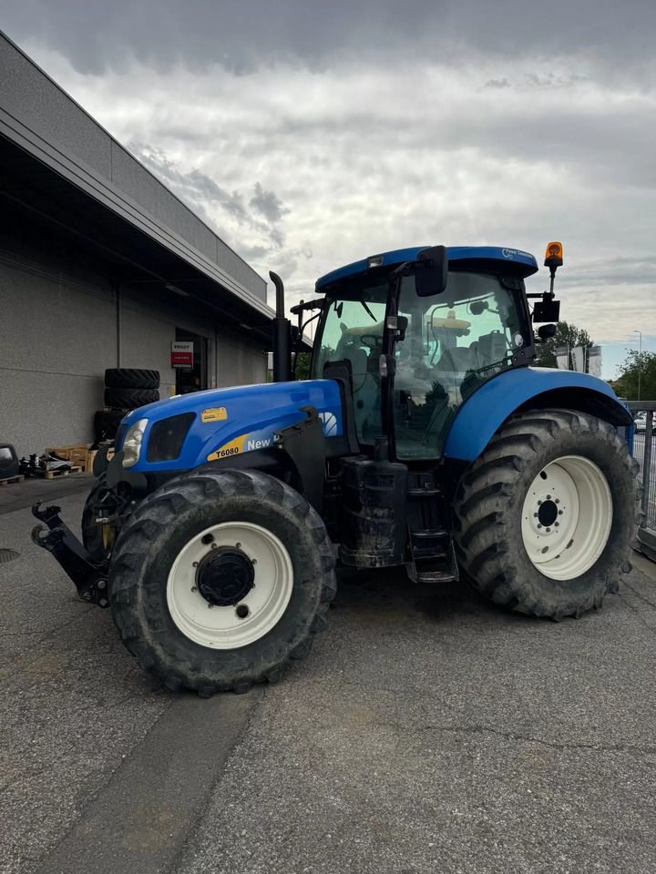 NEW HOLLAND T6080 - Traktor: gambar 1 NEW HOLLAND T6080 - Traktor: gambar 1