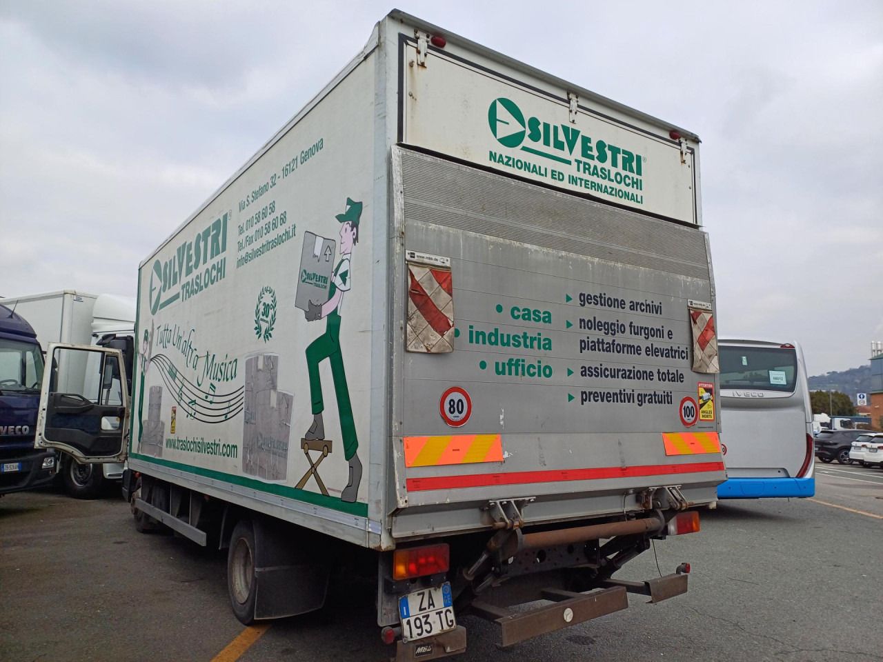 IVECO EUROCARGO ML75E17 - Van box: gambar 4 IVECO EUROCARGO ML75E17 - Van box: gambar 4