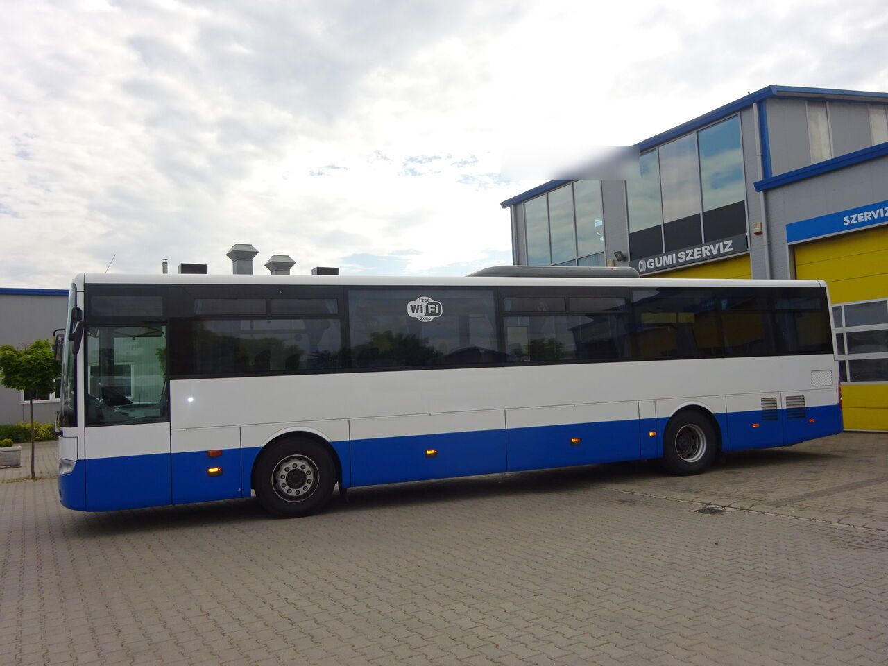 MERCEDES-BENZ Intouro - 45 units available - Bus pariwisata: gambar 5 MERCEDES-BENZ Intouro - 45 units available - Bus pariwisata: gambar 5