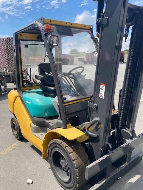 Komatsu FG30T-16R - Forklift LPG: gambar 4 Komatsu FG30T-16R - Forklift LPG: gambar 4