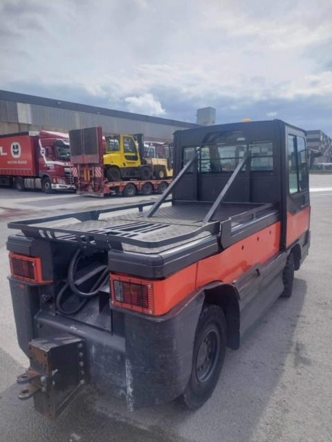 Linde P250 - Traktor derek: gambar 4 Linde P250 - Traktor derek: gambar 4