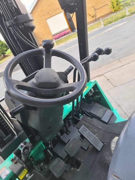 Mitsubishi FGC35K .compact triplex - Forklift LPG: gambar 5 Mitsubishi FGC35K .compact triplex - Forklift LPG: gambar 5