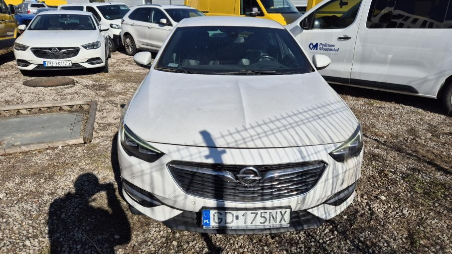 Opel Insignia 2.0 T 4x4 Innovation Kompakt - Mobil: gambar 2 Opel Insignia 2.0 T 4x4 Innovation Kompakt - Mobil: gambar 2
