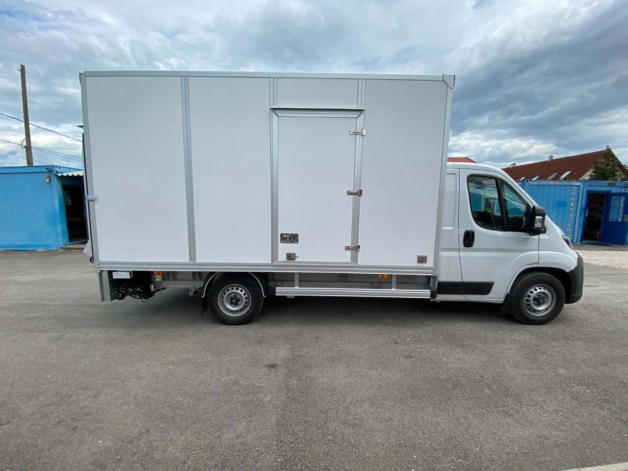 Fiat Ducato KOFFER+LBW L4 140 Multijet Maxi - Van box: gambar 5 Fiat Ducato KOFFER+LBW L4 140 Multijet Maxi - Van box: gambar 5