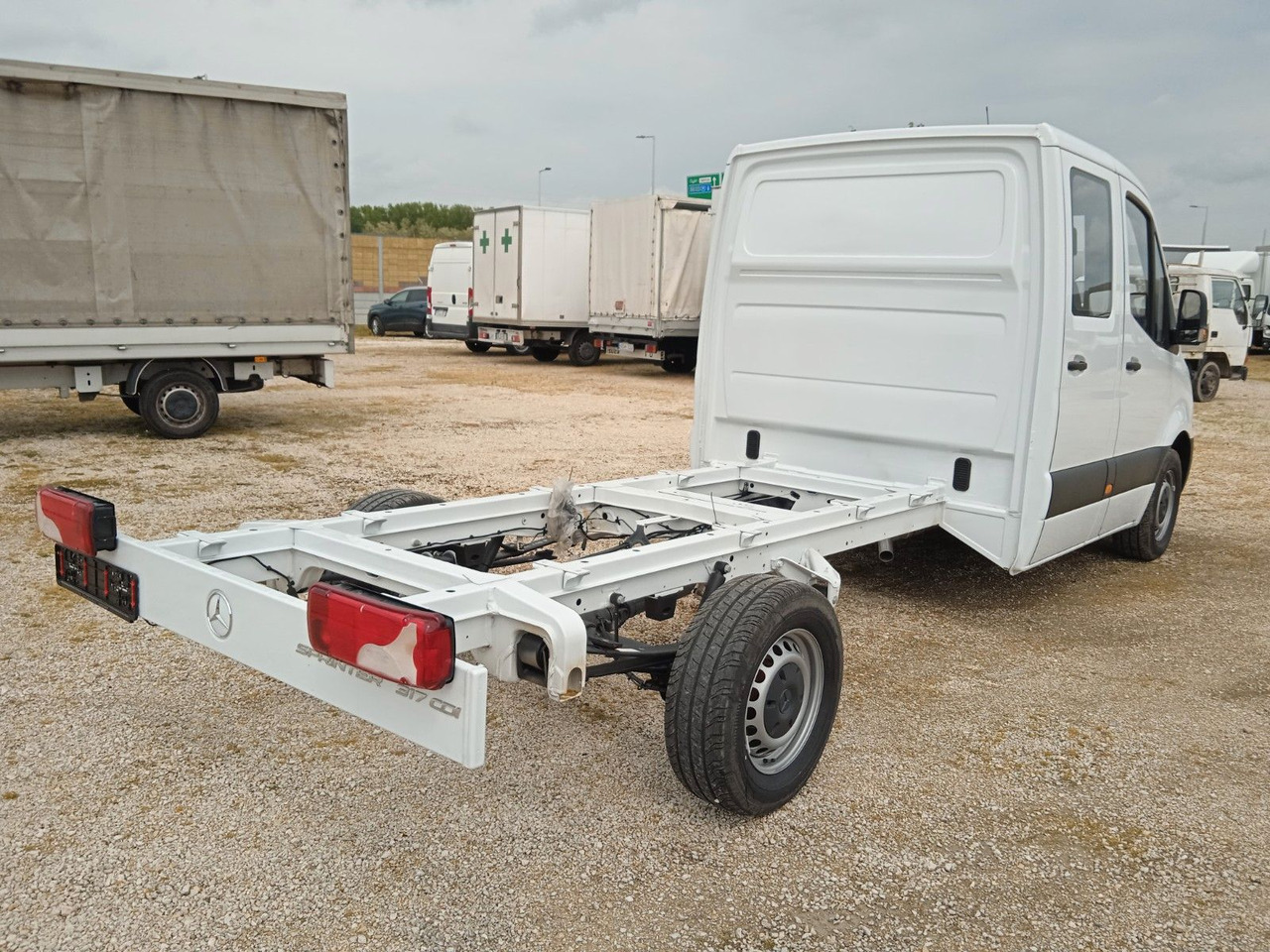 Mercedes-Benz 317 CDI Doka Pritsche - Van flatbed, Van kombi: gambar 2 Mercedes-Benz 317 CDI Doka Pritsche - Van flatbed, Van kombi: gambar 2