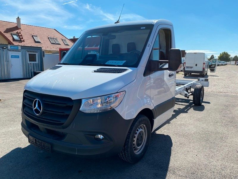 Mercedes-Benz Sprinter 315 Doka Kipper 3,5T Anhängelast - Van jungkit: gambar 2 Mercedes-Benz Sprinter 315 Doka Kipper 3,5T Anhängelast - Van jungkit: gambar 2