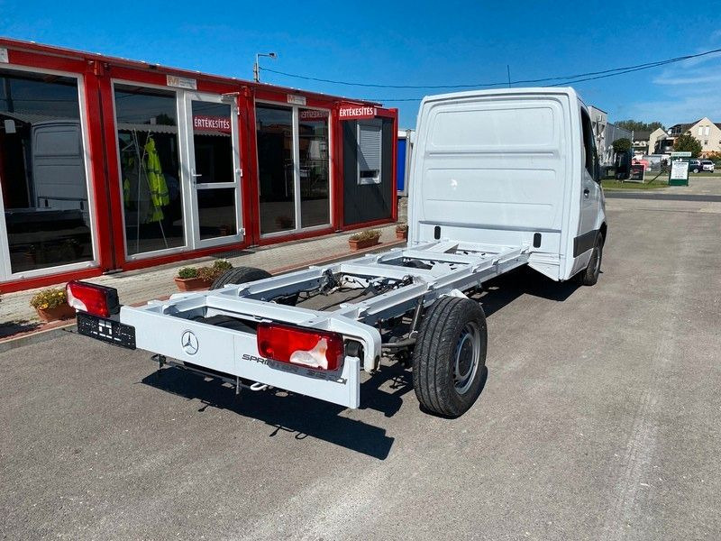 Mercedes-Benz Sprinter 319 Pritsche+Plane 3,5T Anhängelast - Van dengan terpal samping: gambar 4 Mercedes-Benz Sprinter 319 Pritsche+Plane 3,5T Anhängelast - Van dengan terpal samping: gambar 4