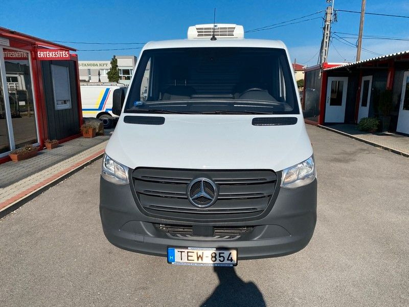 Mercedes-Benz Sprinter III Kasten FWD 211/215 CDI FWD L2 - Van berpendingin: gambar 1 Mercedes-Benz Sprinter III Kasten FWD 211/215 CDI FWD L2 - Van berpendingin: gambar 1
