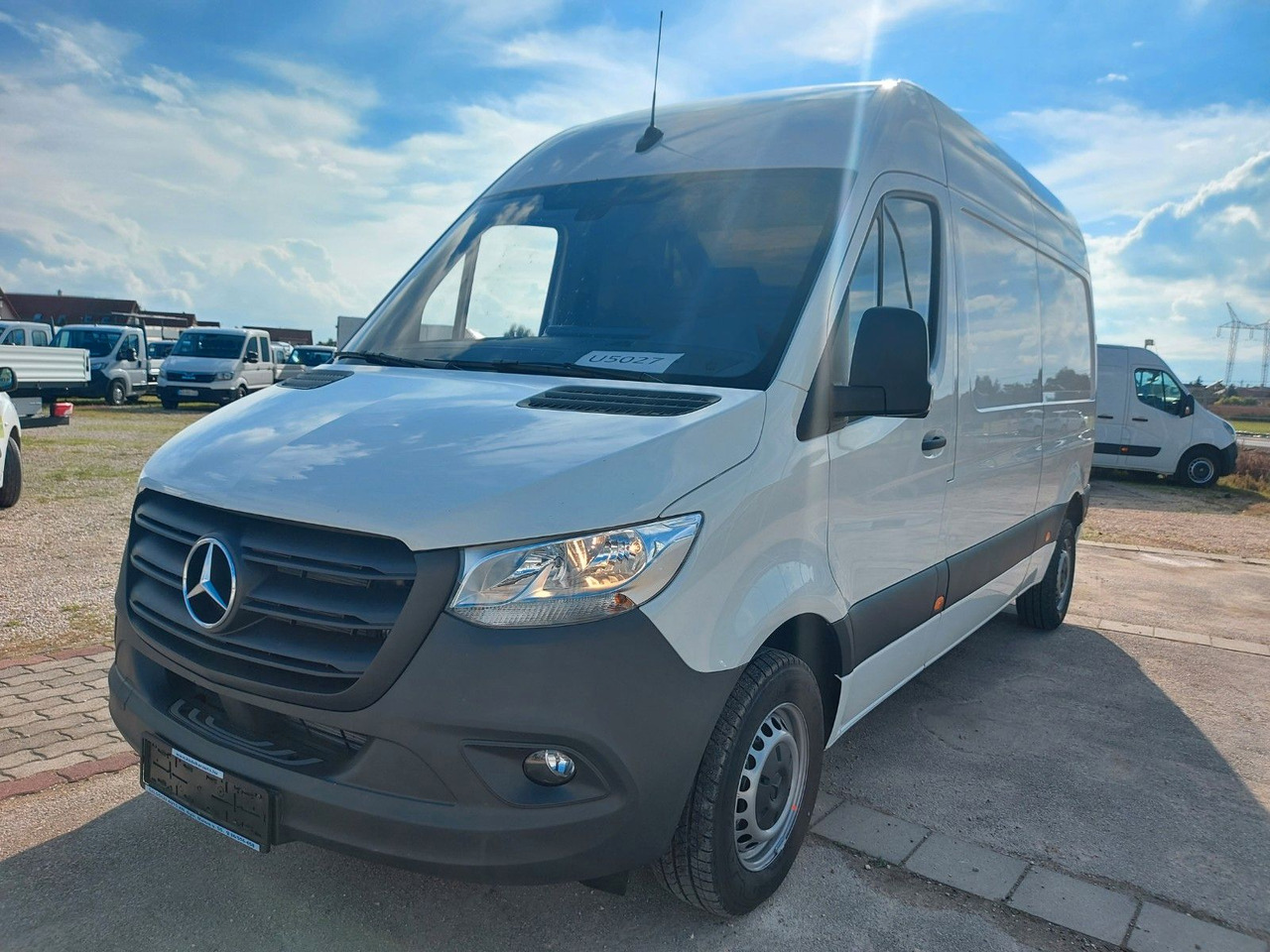 Mercedes-Benz Sprinter Kühlkastenwagen - Van berpendingin: gambar 1 Mercedes-Benz Sprinter Kühlkastenwagen - Van berpendingin: gambar 1