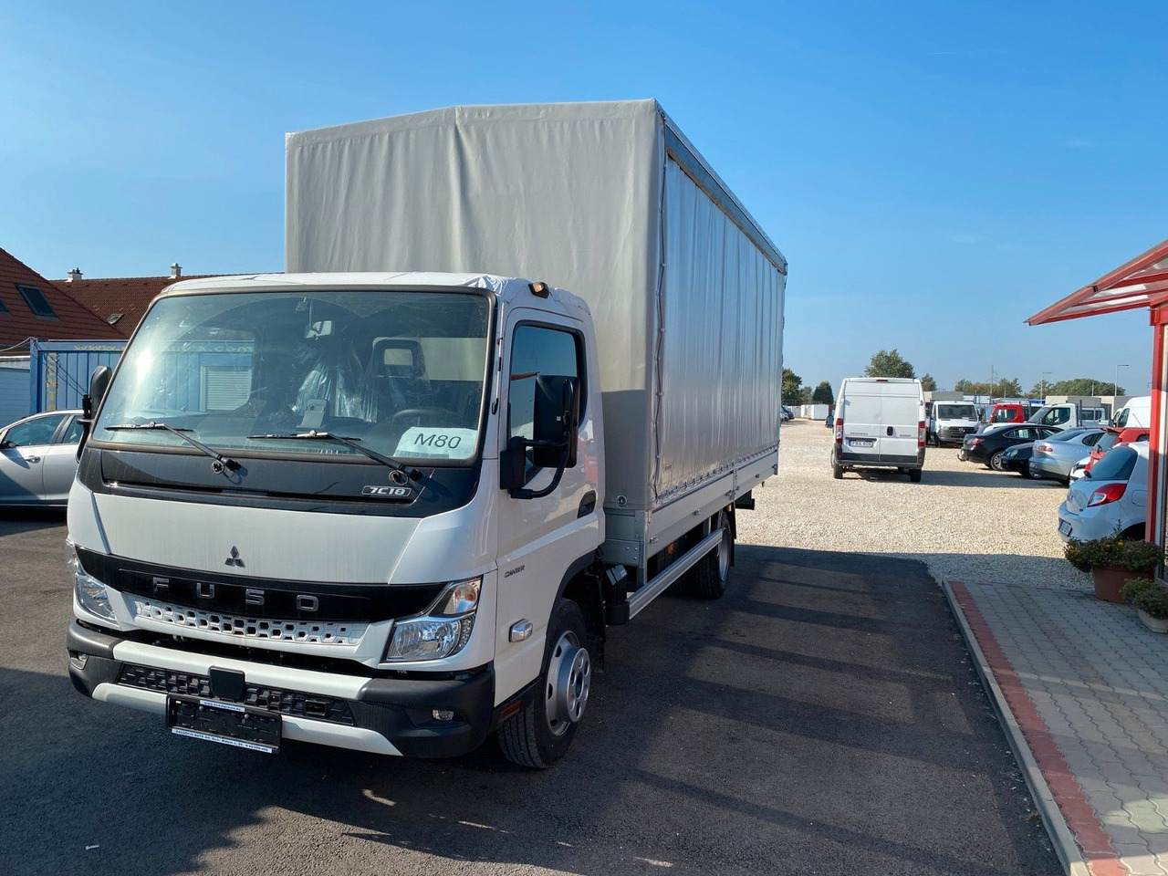 Mitsubishi Canter FUSO 3C15 PRITSCHE+PLANE - Van jungkit: gambar 2 Mitsubishi Canter FUSO 3C15 PRITSCHE+PLANE - Van jungkit: gambar 2