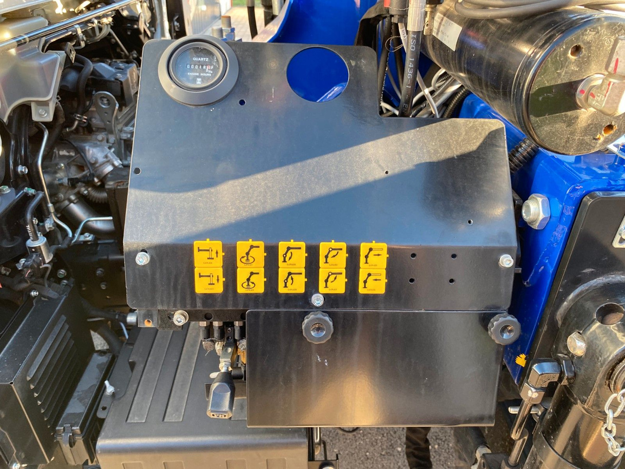 Leasing  Mitsubishi FUSO CANTER 6C18 4WD PRITSCHE+PM 6522P KRAN Mitsubishi FUSO CANTER 6C18 4WD PRITSCHE+PM 6522P KRAN: gambar 11