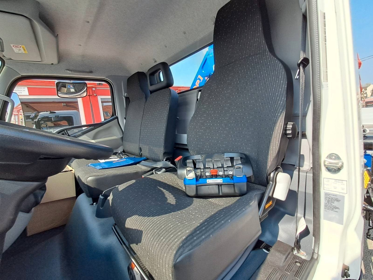 Leasing  Mitsubishi FUSO CANTER 6C18 4WD PRITSCHE+PM 6522P KRAN Mitsubishi FUSO CANTER 6C18 4WD PRITSCHE+PM 6522P KRAN: gambar 30