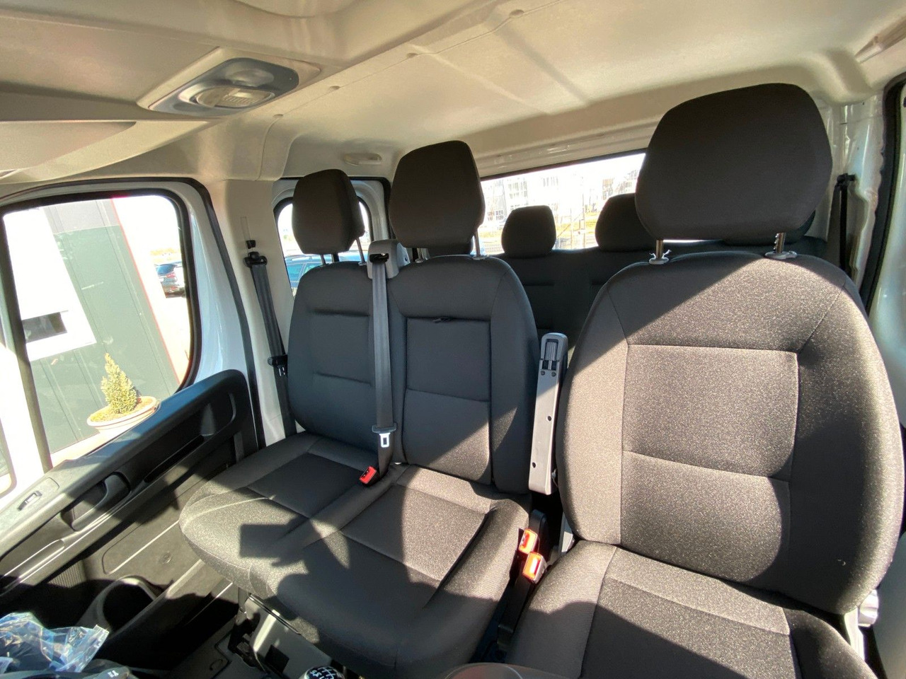 Peugeot BOXER CHDC L4 HEAVY PRITSCHE - Van flatbed, Van kombi: gambar 4 Peugeot BOXER CHDC L4 HEAVY PRITSCHE - Van flatbed, Van kombi: gambar 4