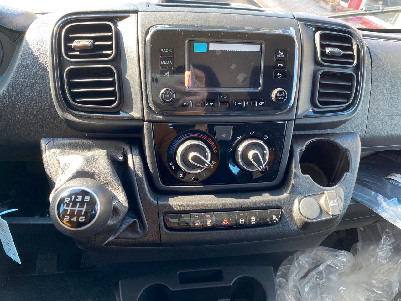 Peugeot BOXER CHDC L4 HEAVY PRITSCHE - Van flatbed, Van kombi: gambar 3 Peugeot BOXER CHDC L4 HEAVY PRITSCHE - Van flatbed, Van kombi: gambar 3