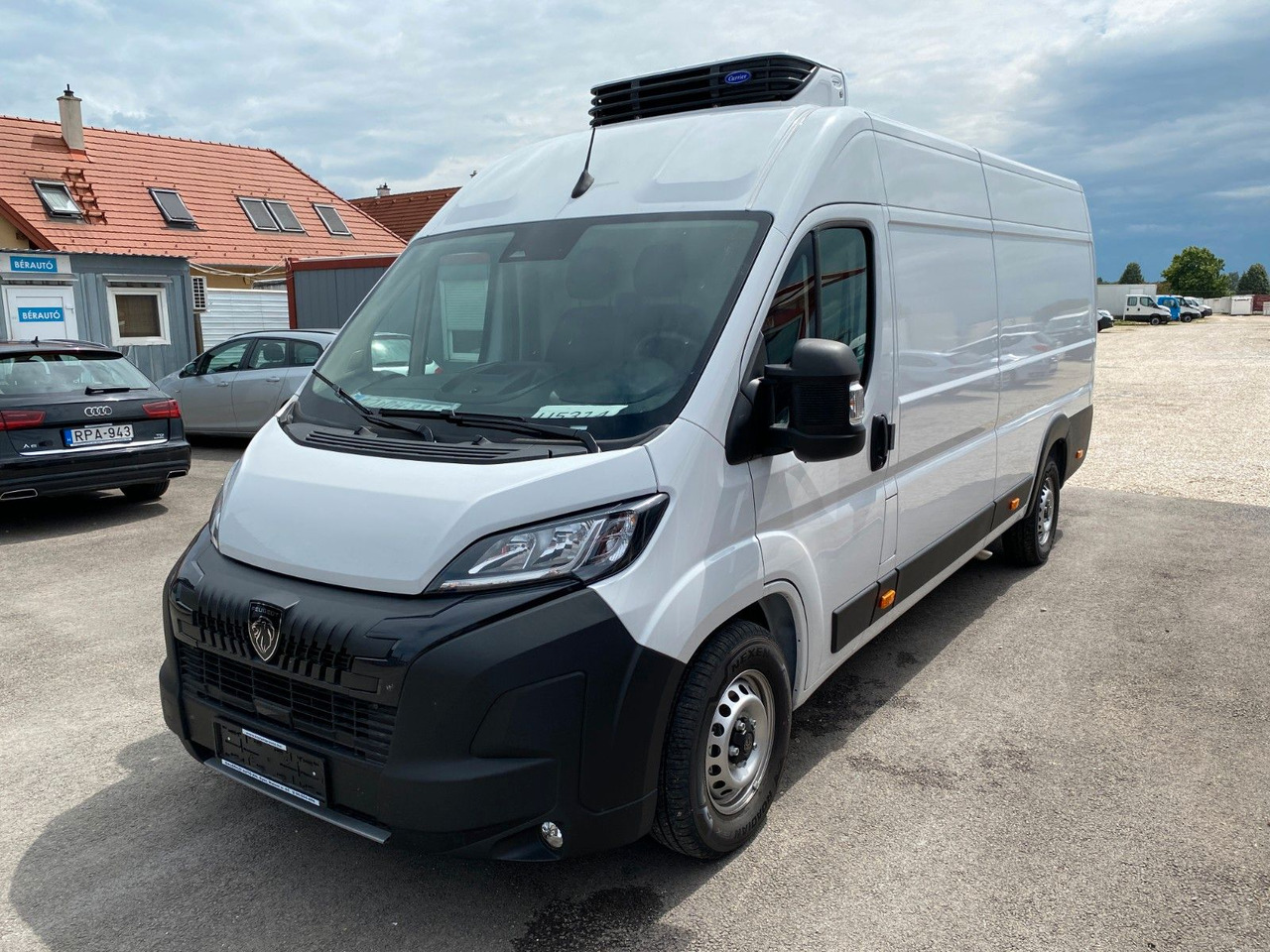 Peugeot Boxer Kasten Hochraum 435 L4H2 BlueHDi 140 Peugeot Boxer Kühlkasten 435 L4H2 BlueHDi 140 - Van panel: gambar 1 Peugeot Boxer Kasten Hochraum 435 L4H2 BlueHDi 140 Peugeot Boxer Kühlkasten 435 L4H2 BlueHDi 140 - Van panel: gambar 1