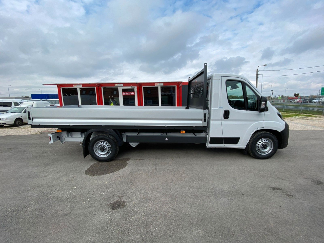 Van flatbed Peugeot Boxer Pritsche/Kipper 435 L4 BlueHDi 140: gambar 7 Van flatbed Peugeot Boxer Pritsche/Kipper 435 L4 BlueHDi 140: gambar 7