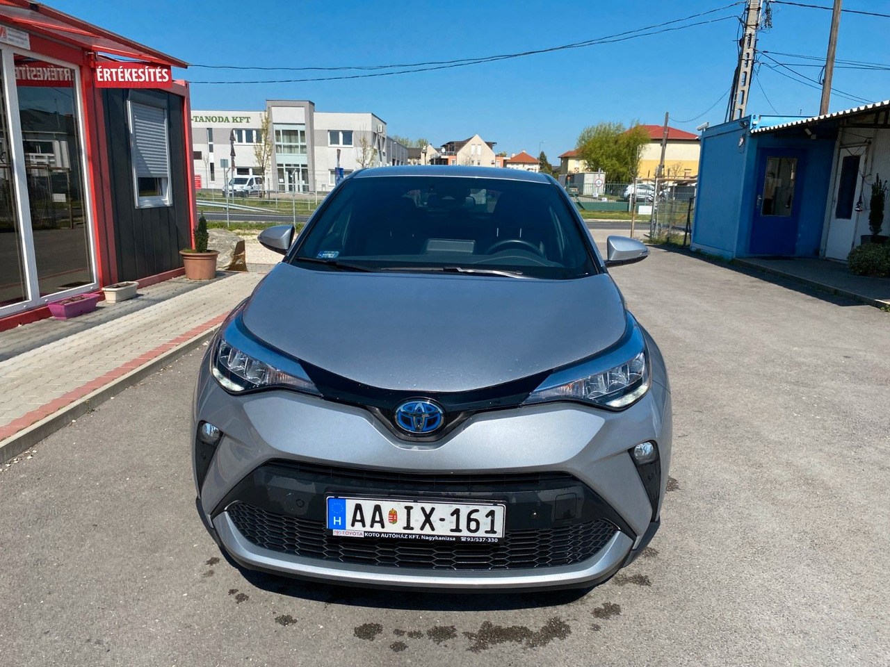 Toyota C-HR 1.8-l-VVTi Hybrid Flow - Mobil SUV: gambar 1 Toyota C-HR 1.8-l-VVTi Hybrid Flow - Mobil SUV: gambar 1
