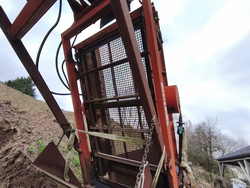 Finlay 310 - Screener: gambar 4 Finlay 310 - Screener: gambar 4
