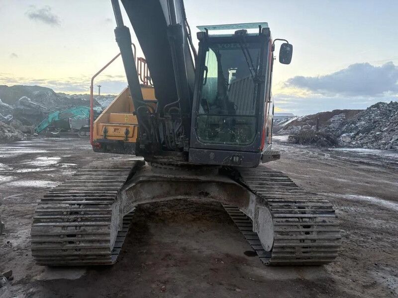 Volvo EC 300 E - Ekskavator perayap: gambar 4 Volvo EC 300 E - Ekskavator perayap: gambar 4