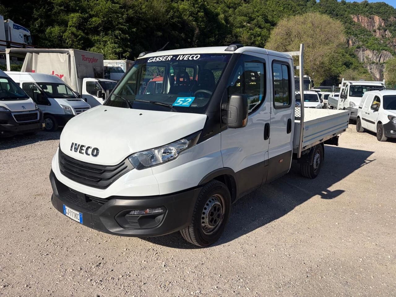 IVECO doppia cabina Daily35 c15 - Van flatbed, Van kombi: gambar 1 IVECO doppia cabina Daily35 c15 - Van flatbed, Van kombi: gambar 1