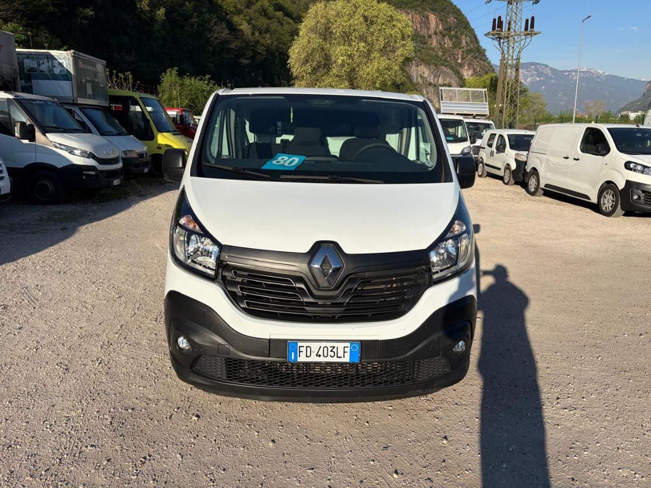 RENAULT 3posti Trafic - Van panel: gambar 2 RENAULT 3posti Trafic - Van panel: gambar 2