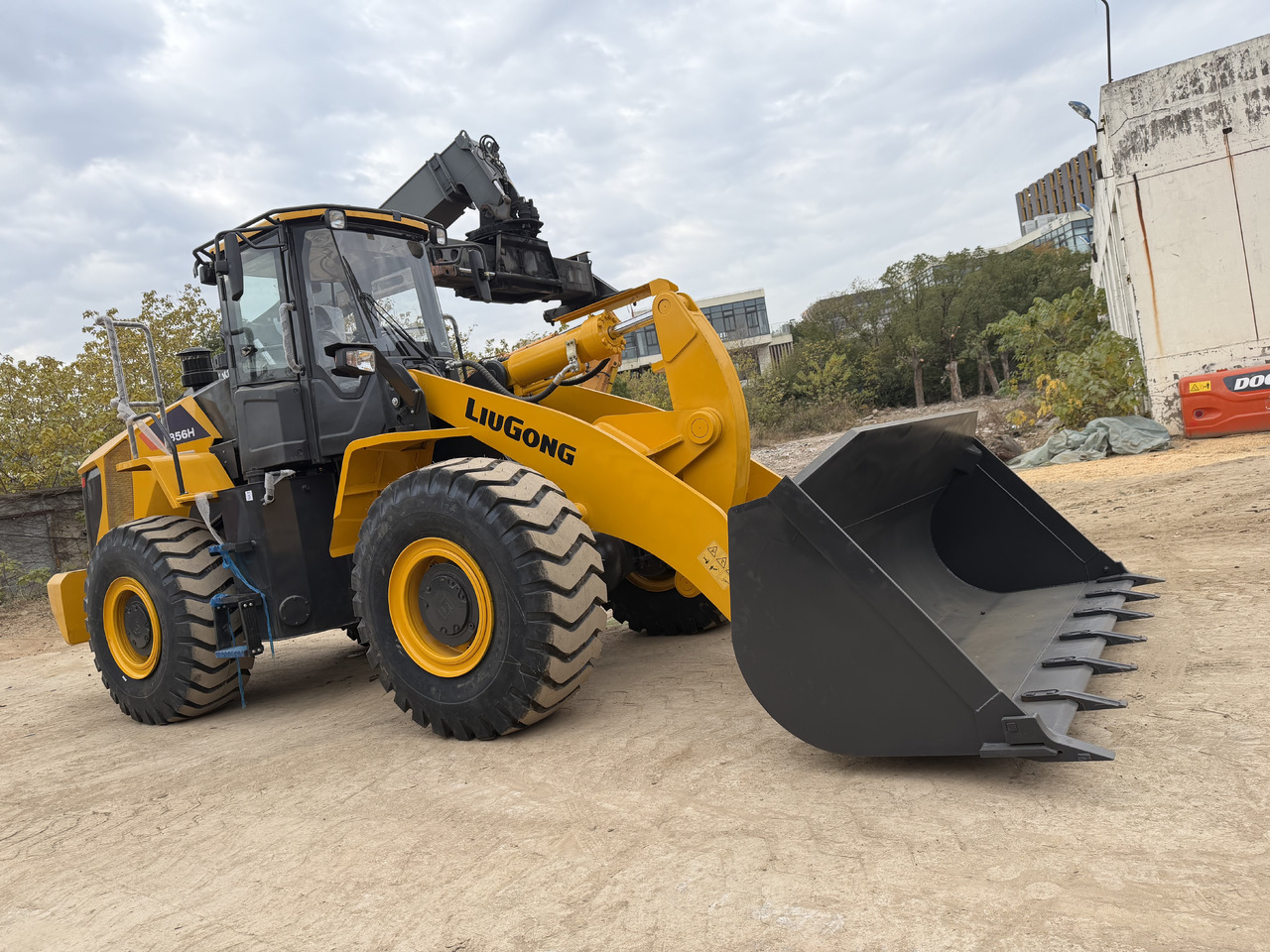 LIUGONG 856H 1000 UNITS IN STOCK - Wheel loader: gambar 1 LIUGONG 856H 1000 UNITS IN STOCK - Wheel loader: gambar 1